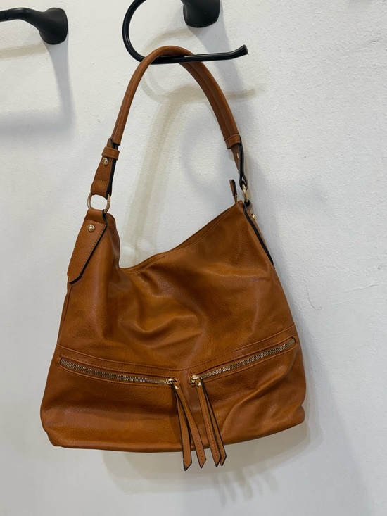 Handbags - Classic Tan Leather Hobo Bag - Stylish Everyday Shoulder Bag